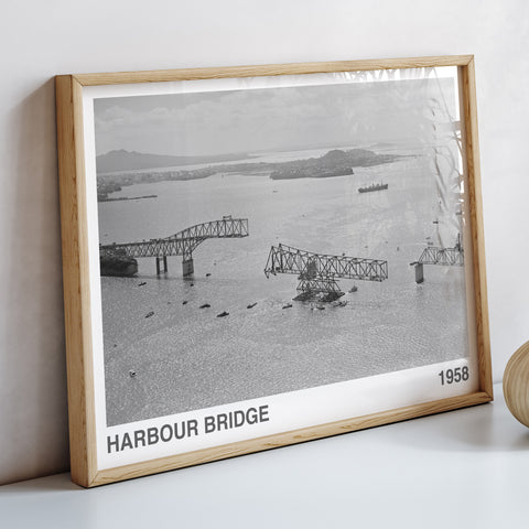 Auckland Harbour Bridge - 1958